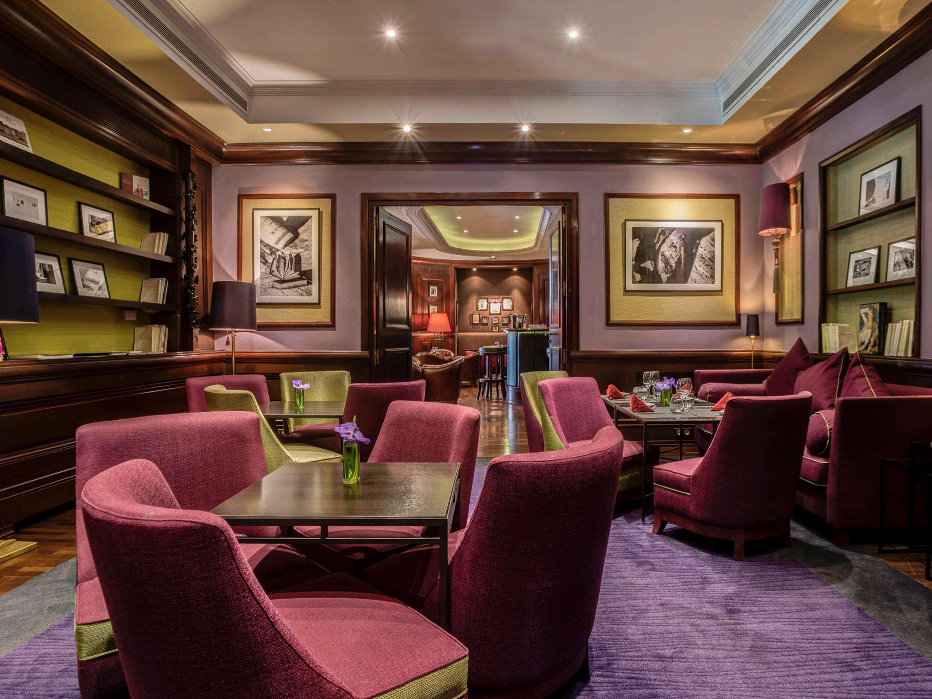 Hotel Pont Royal ปารีส ภายนอก รูปภาพ The Library at The Dorchester