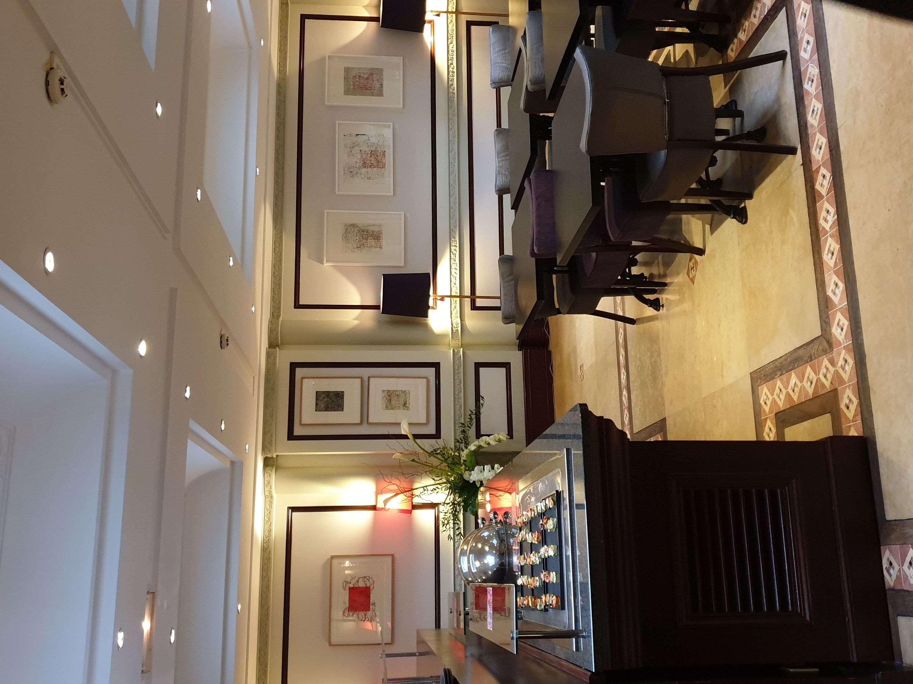 Hotel Pont Royal ปารีส ภายนอก รูปภาพ Interior of the restaurant